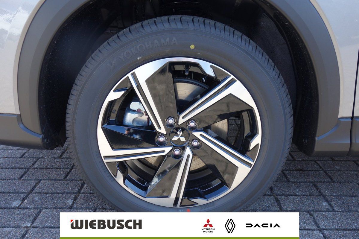Mitsubishi Eclipse Cross  2.4 Plug-in Hybrid  Plus Select**
