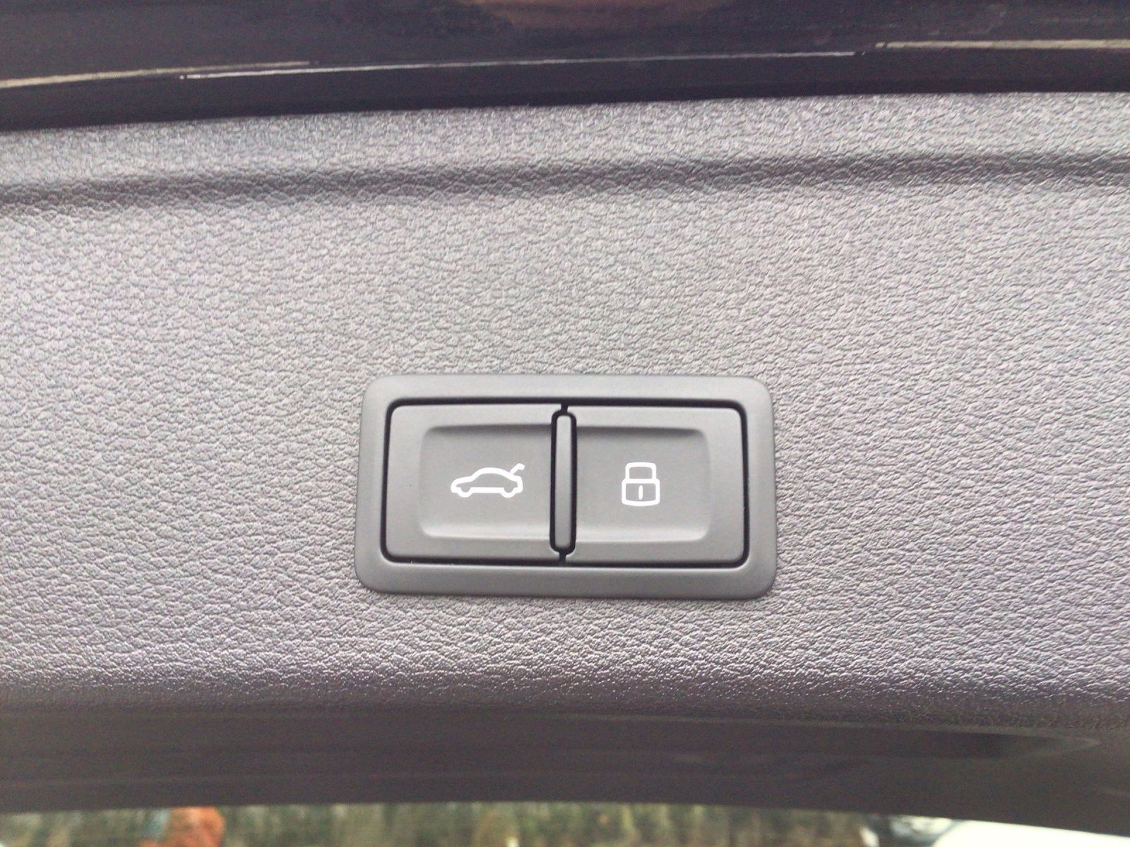 Audi A4 Avant 40 TFSI Q 2x S LINE AHK LM19 MATRIX-LED