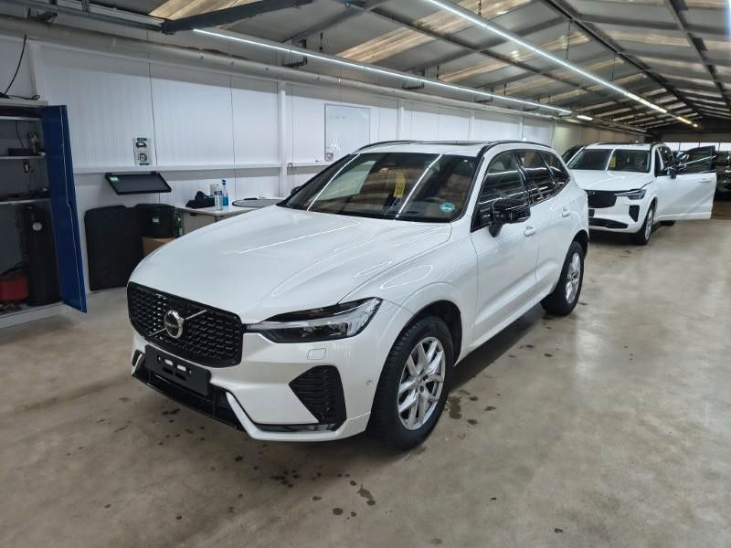 Volvo XC60 B5 Benzin AWD Dark Aut/HeadUp/AHK/LUFTF/21"