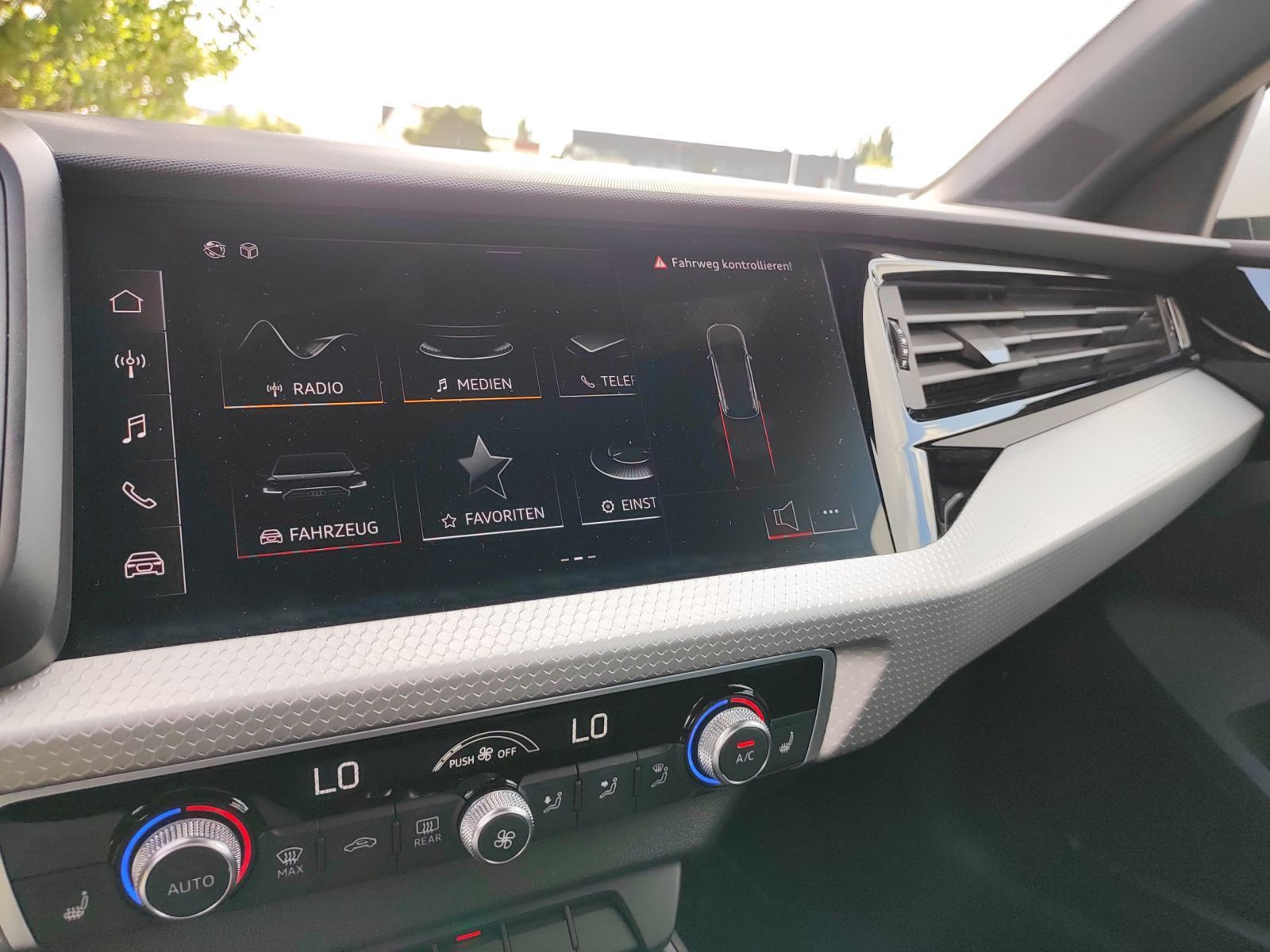 Audi A1 Sportback 25 TFSI S line int. S tronic *SHZ*