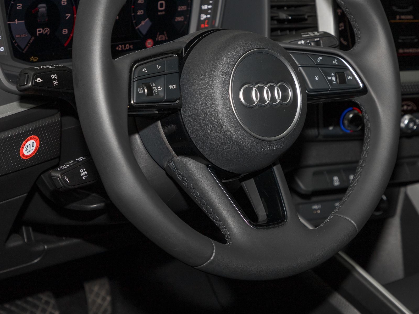 Audi A1 Sportback 25 TFSI ADVANCED - Samsaru's Car Outlet