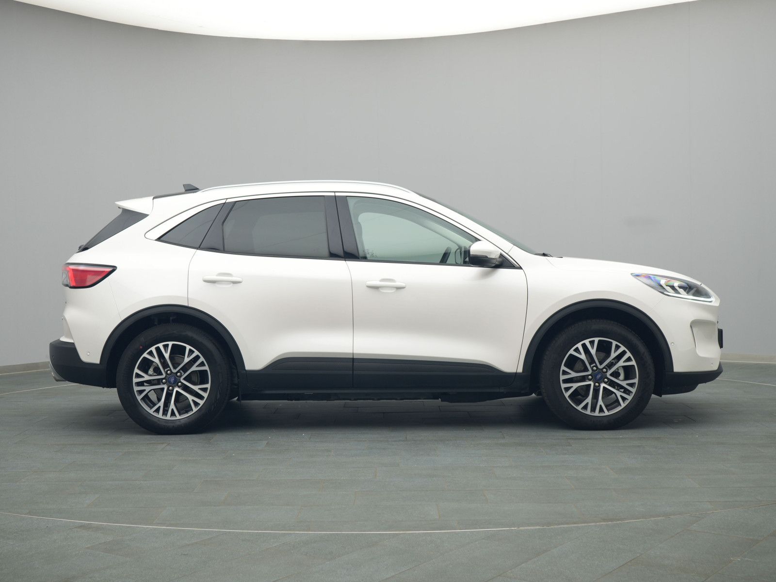 Ford Kuga Titanium X 225PS Plug-in-Hybrid Aut. - Samsaru's Car Outlet