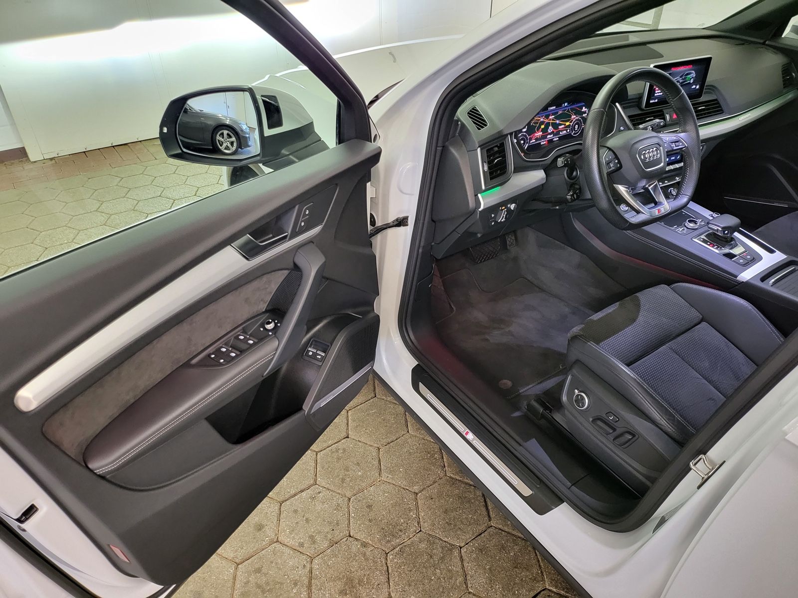 Audi Q5 55 TFSI e S-LINE S tronic quattro BI-Color