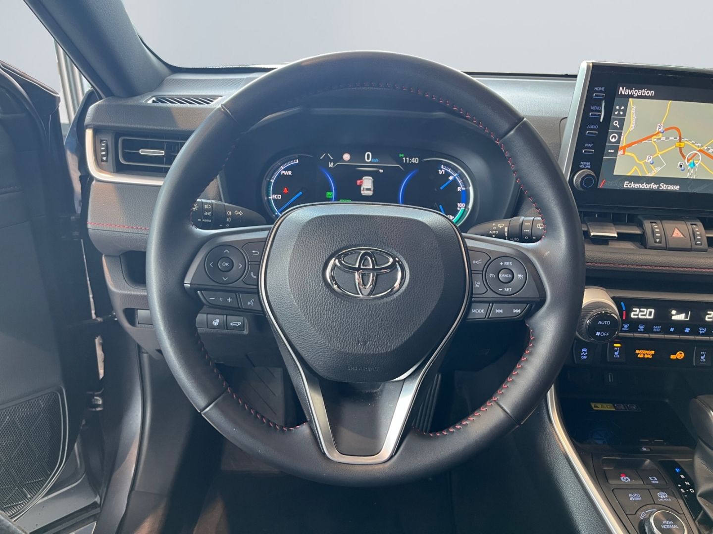 Toyota RAV 4 Plug-in-Hybrid - Samsaru's Car Outlet