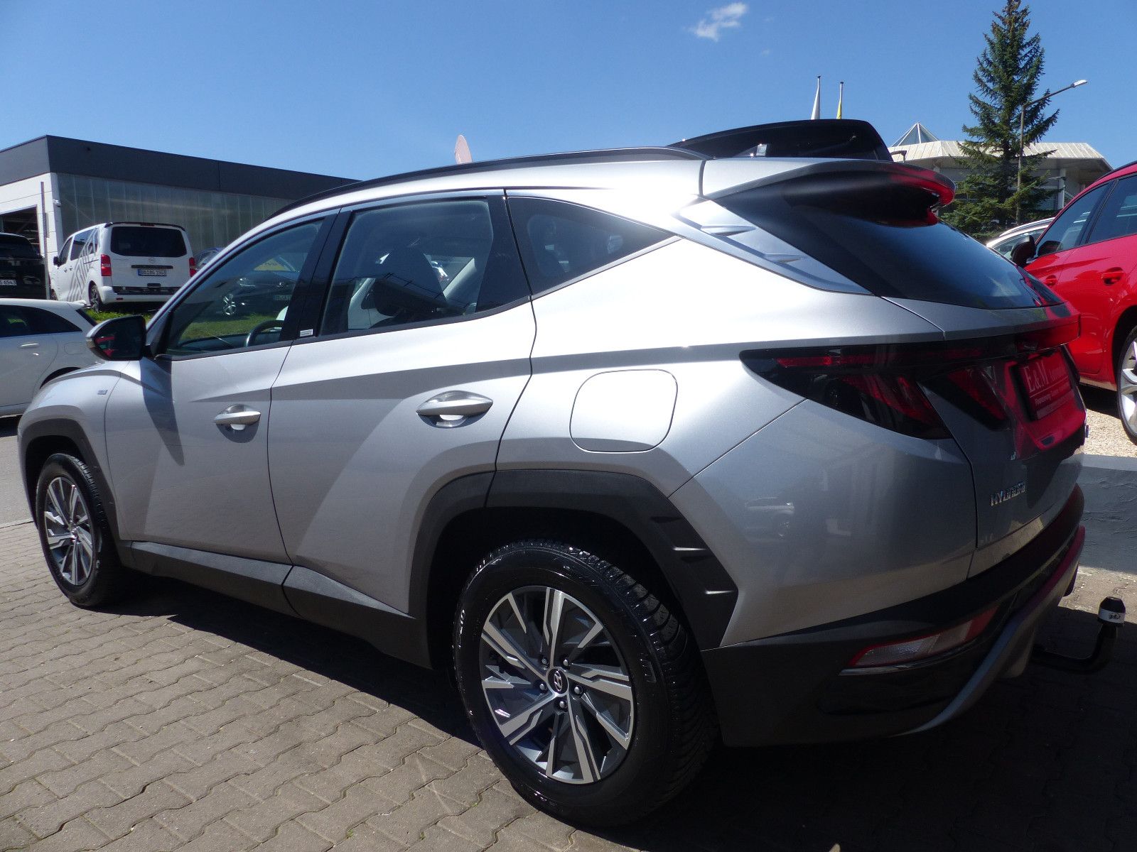 Hyundai Tucson Select 2WD - Samsaru's Car Outlet