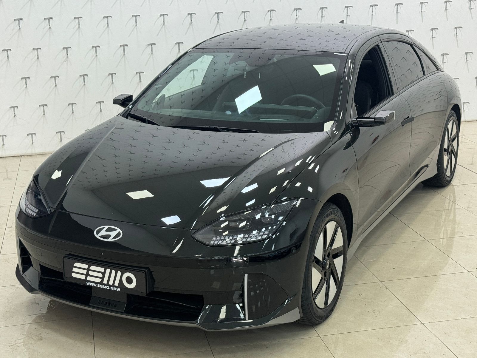 Hyundai IONIQ 6 77,4kWh 325ps 4WD Uniq 360°K/BOSE/DIGI