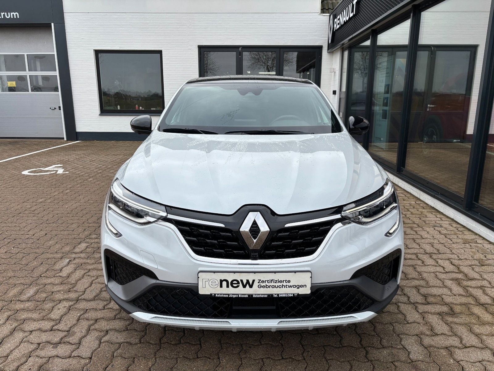 Renault Arkana R.S. Line E-TECH 145 - Samsaru's Car Outlet