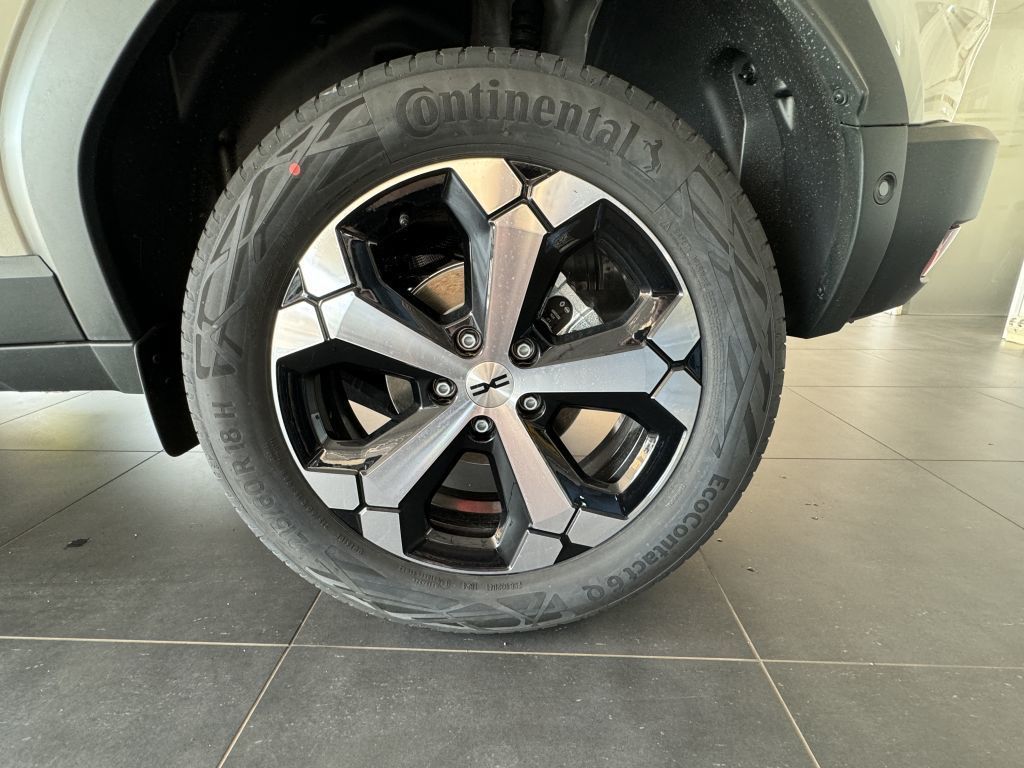 Dacia Duster Neuer Journey TCe130 - Samsaru's Car Outlet