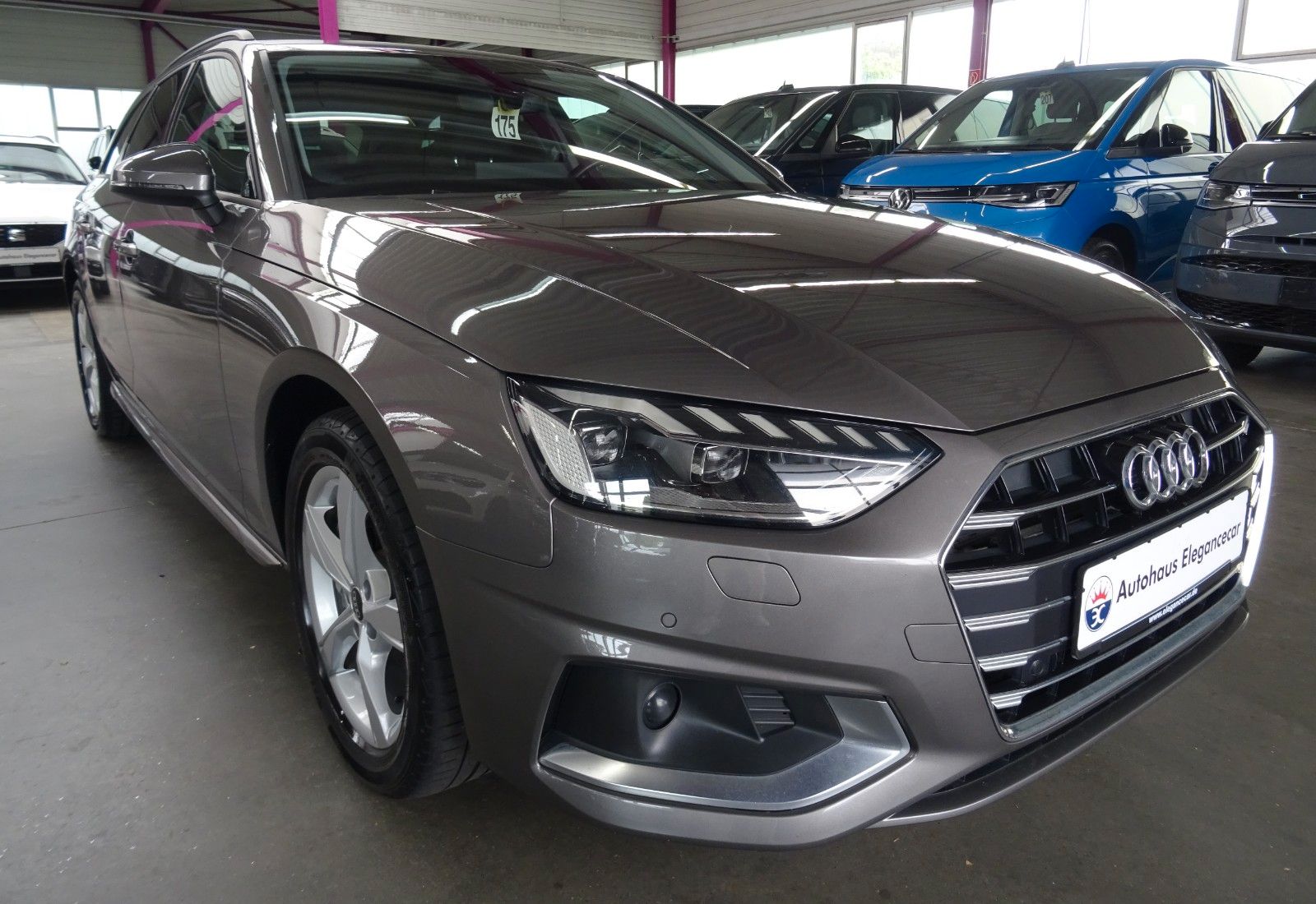 Audi A4 40 2.0 TDI Advan. - Samsaru's Car Outlet