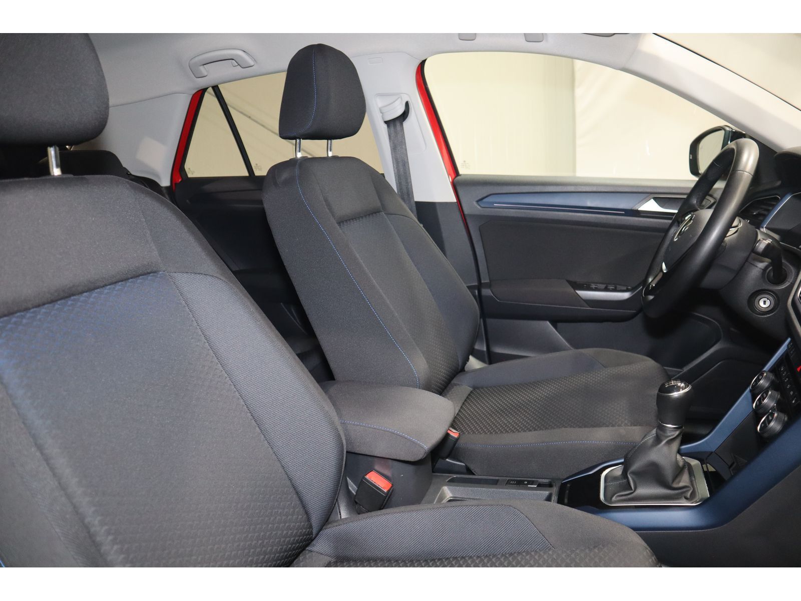 Volkswagen T-Roc 1.0 TSI - Samsaru's Car Outlet