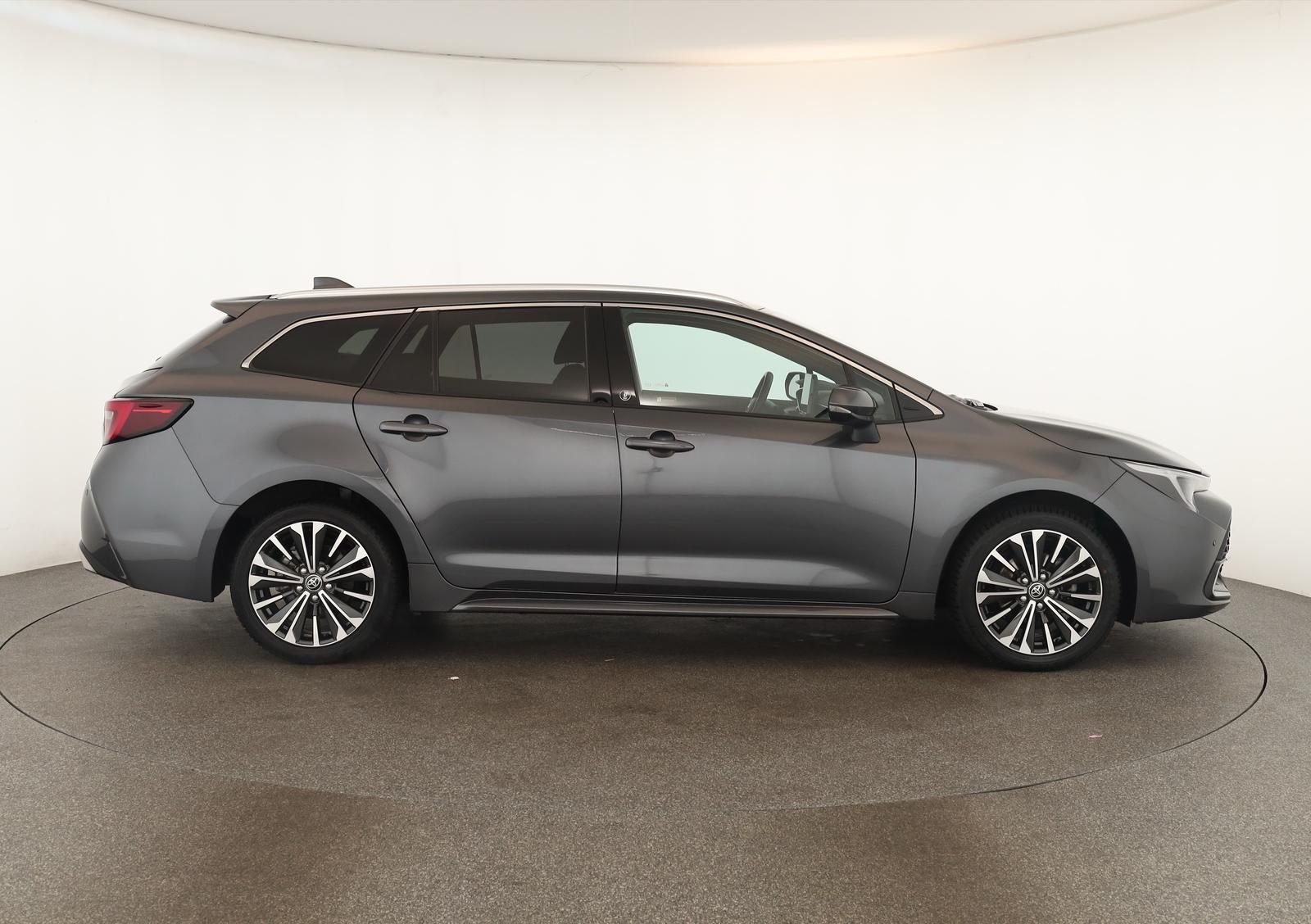 Toyota Corolla Touring Sports 1.8 CVT Team D Navi Kam