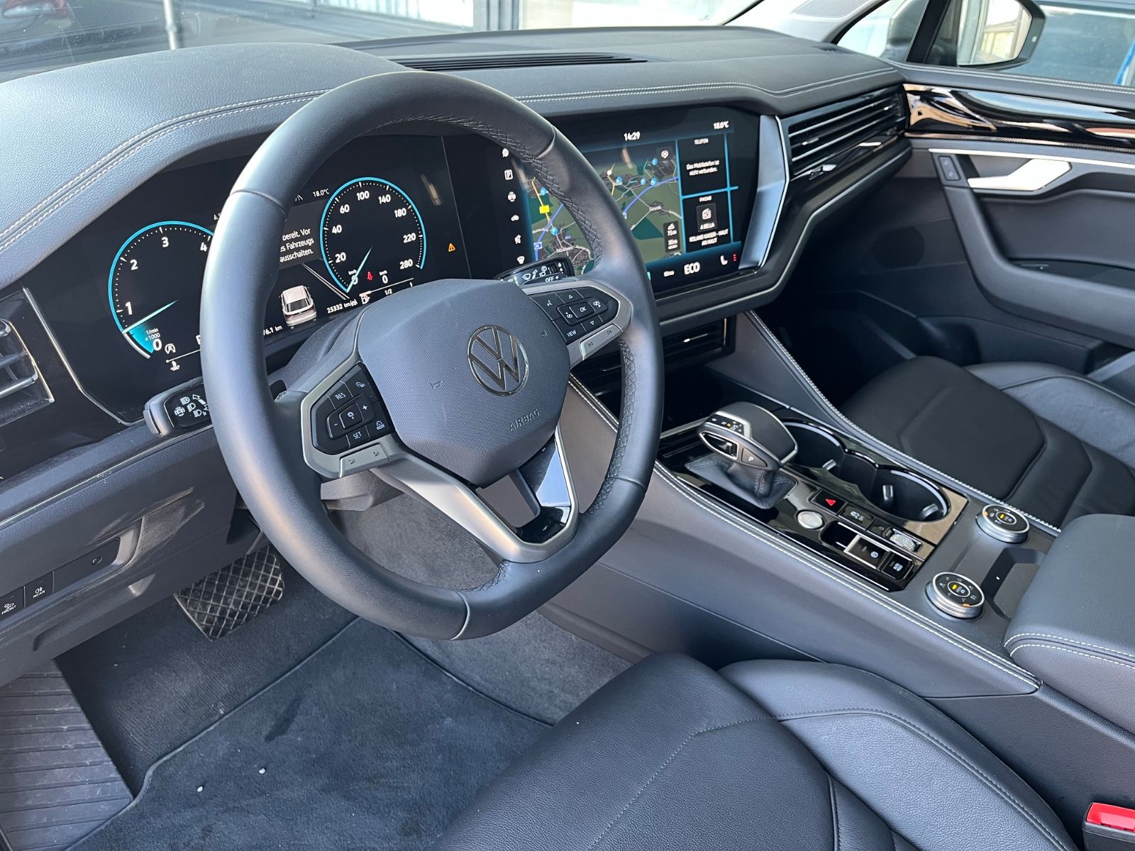 Volkswagen Touareg 3.0 TDI  4Motion Luftfahr Leder AHK LED