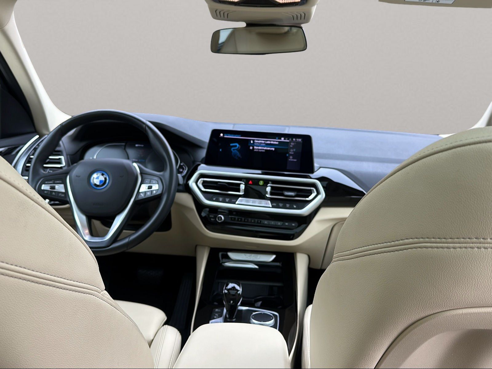 BMW X3 xDrive30e Navi AHK Kamera Pano.Dach LED