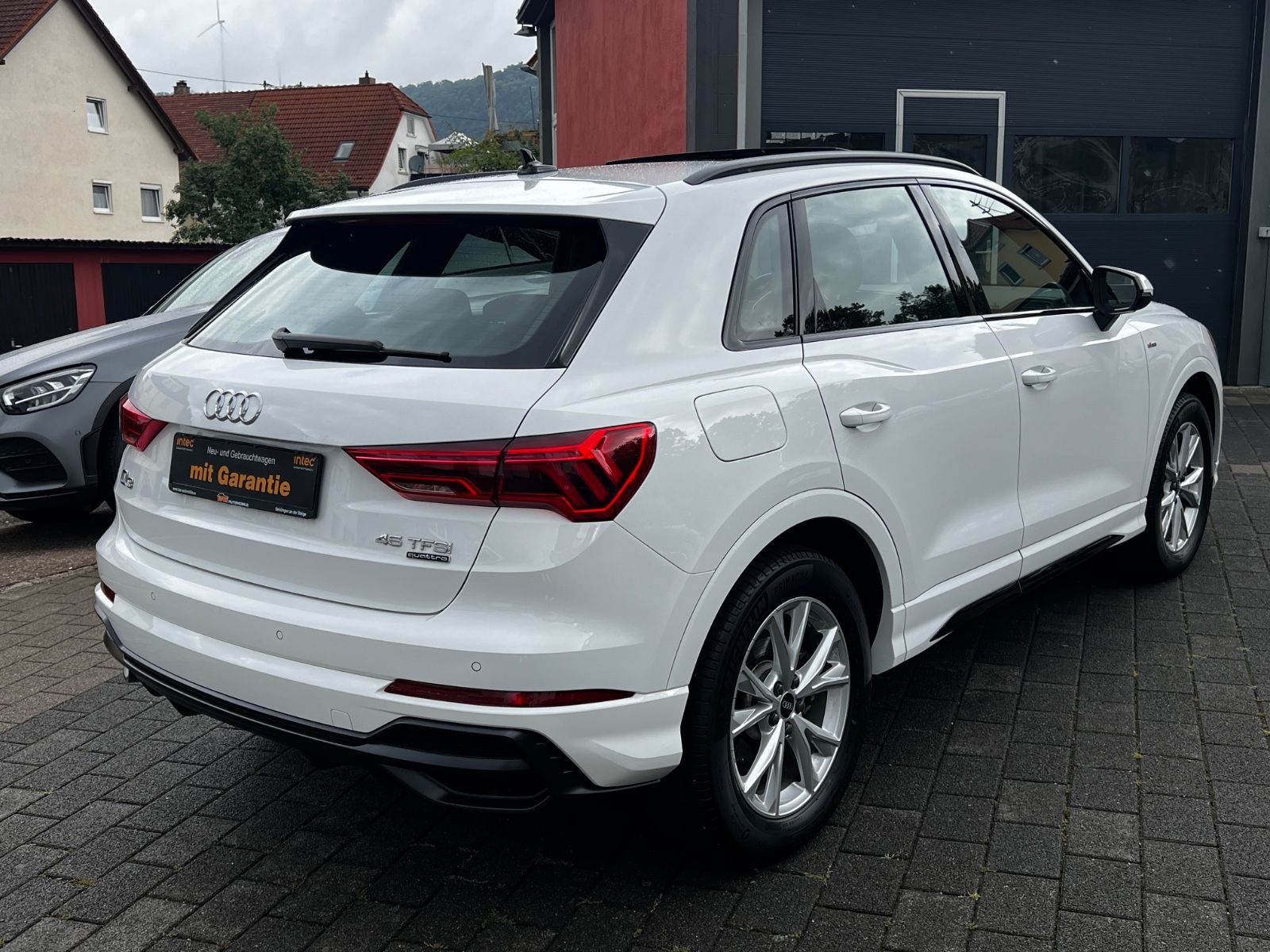 Audi Q3 45 TFSI quattro S line - Samsaru's Car Outlet