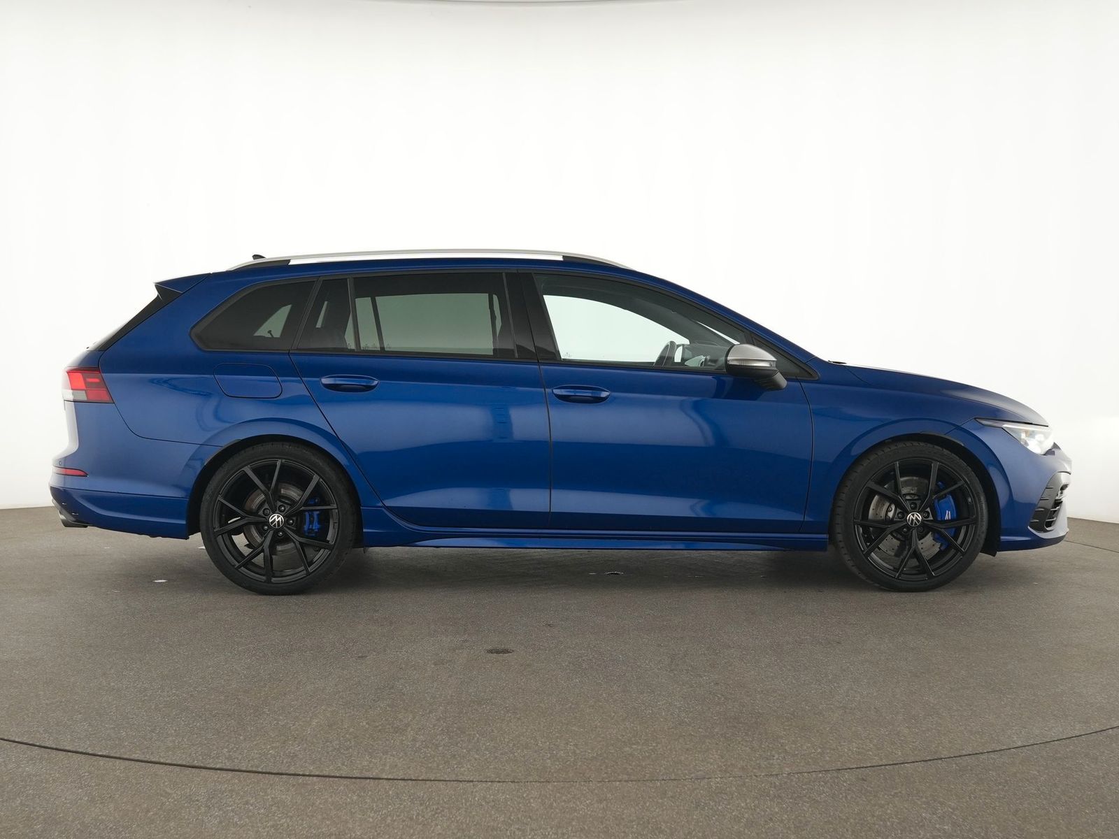 Volkswagen Golf R Variant LED|Kamera|SHZ|WinterPaket|AHK|AC