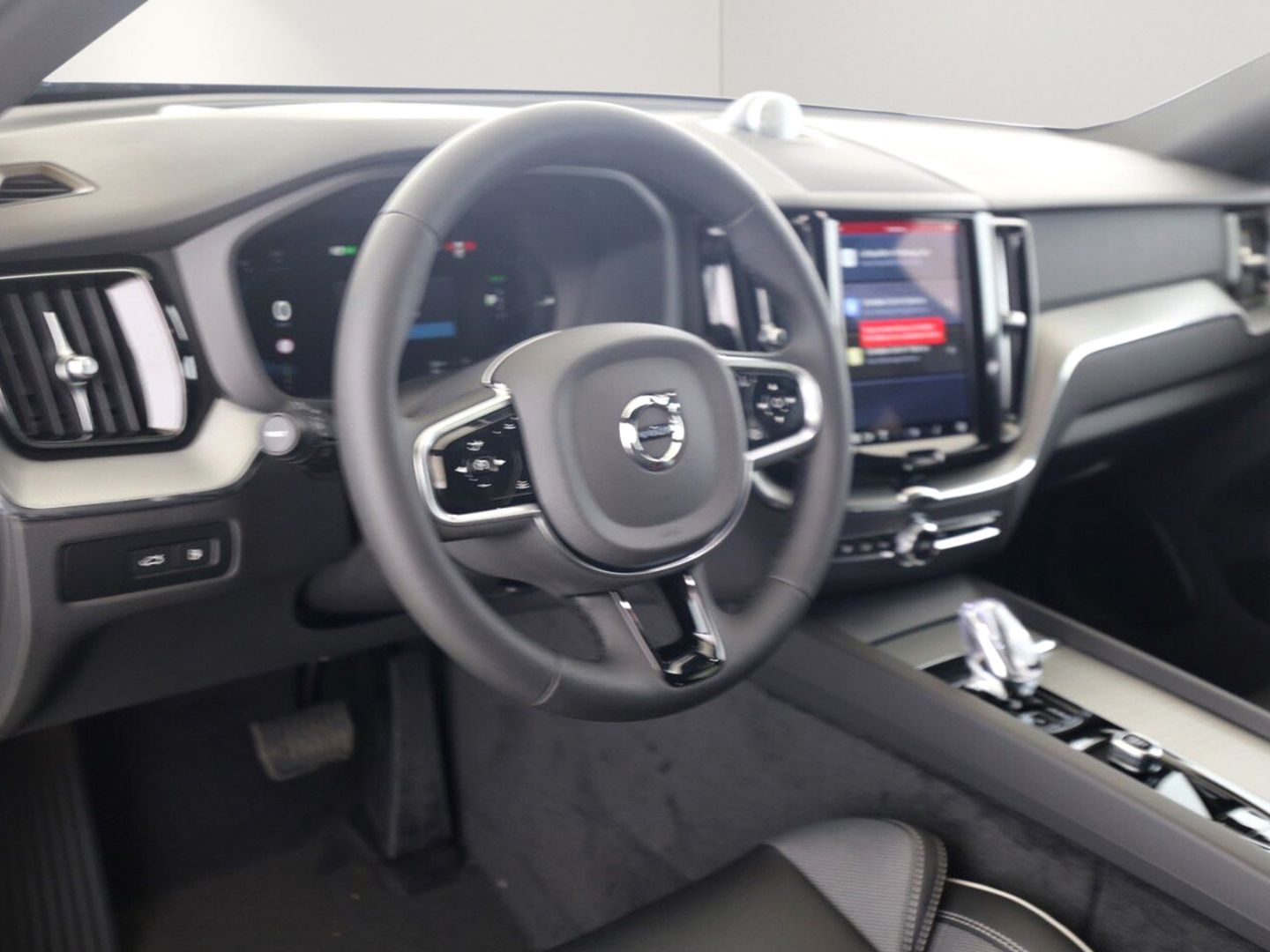 Volvo XC60 T8 Plus Black Edition Plug-In Hybrid AWD - Samsaru's Car Outlet