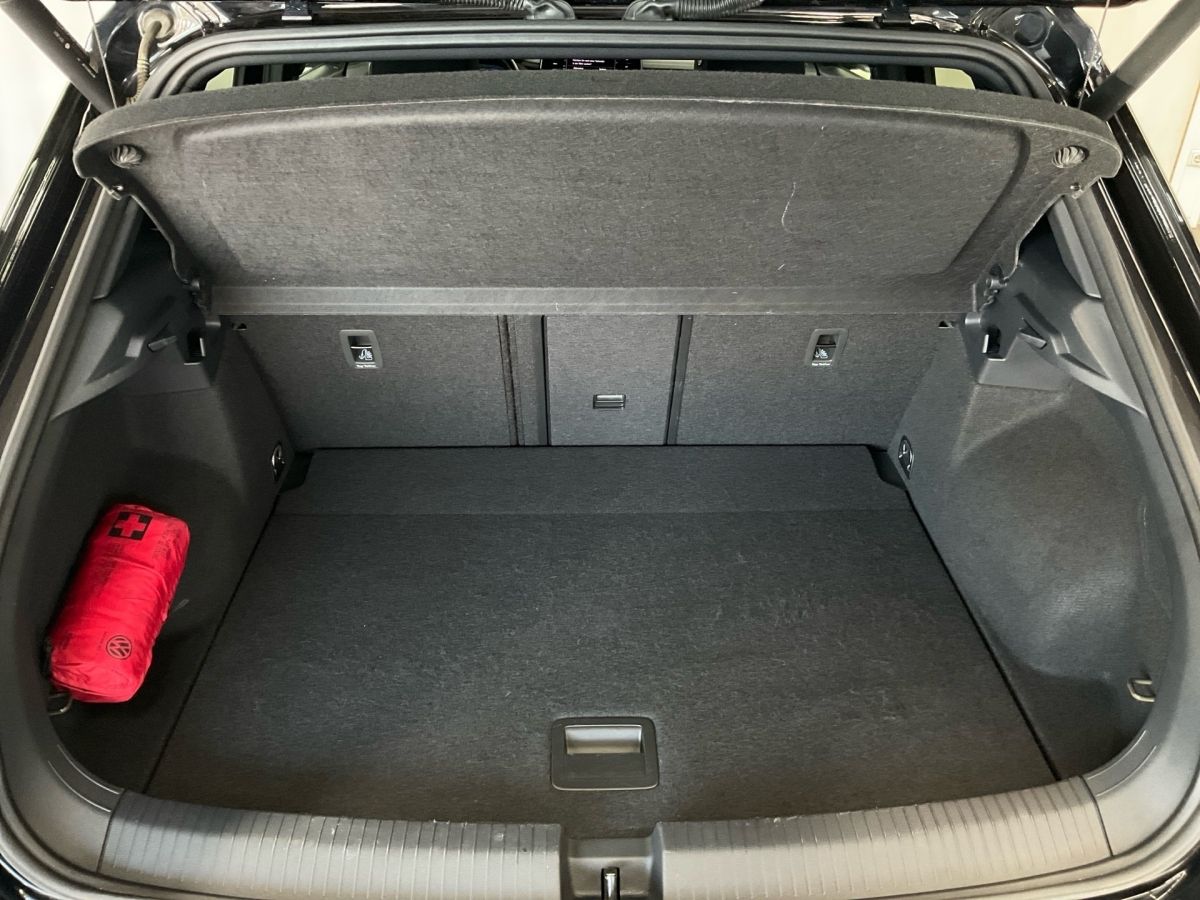 Volkswagen T-Roc STYLE BLACK 2.0TDI - Samsaru's Car Outlet