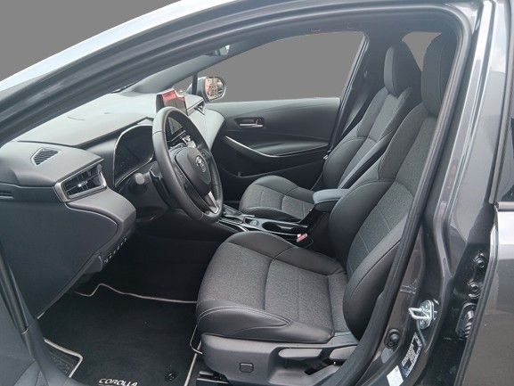 Toyota Corolla 5-türer 2,0 Hybrid CVT Team D / TechnikP