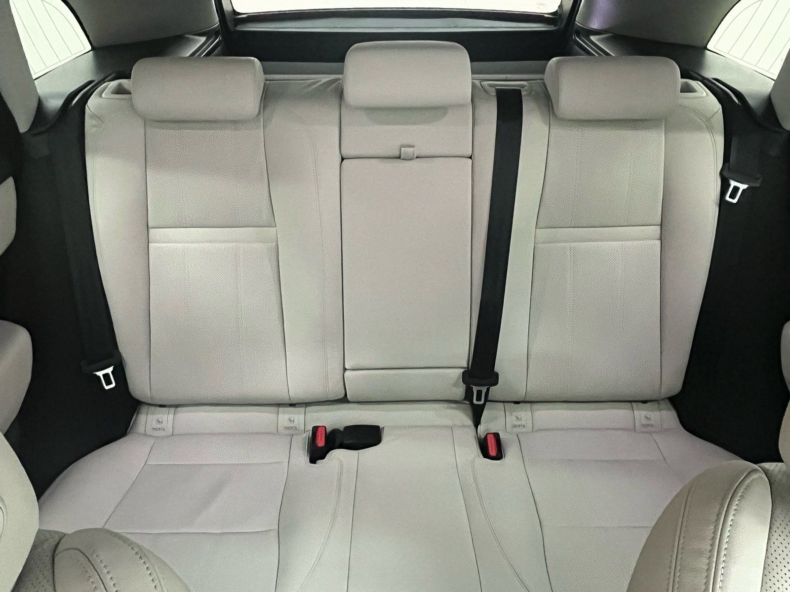 Range Rover Velar D300 S - Samsaru's Car Outlet