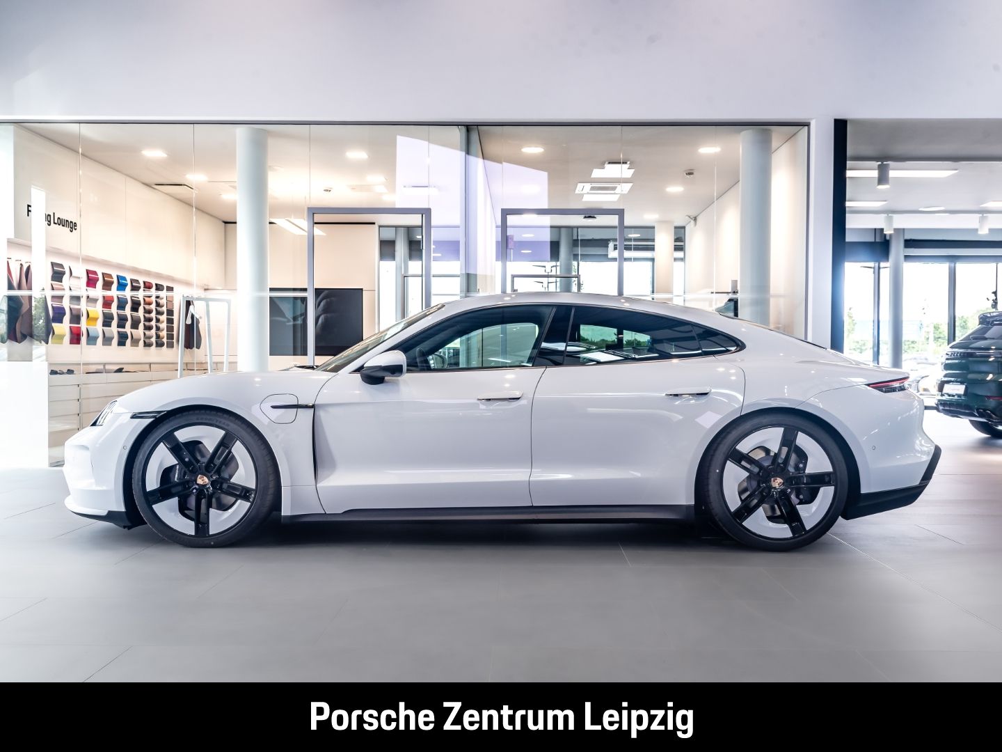 Porsche Taycan 4 SportDesign HD-Matrix ACC Pepita 21Zoll
