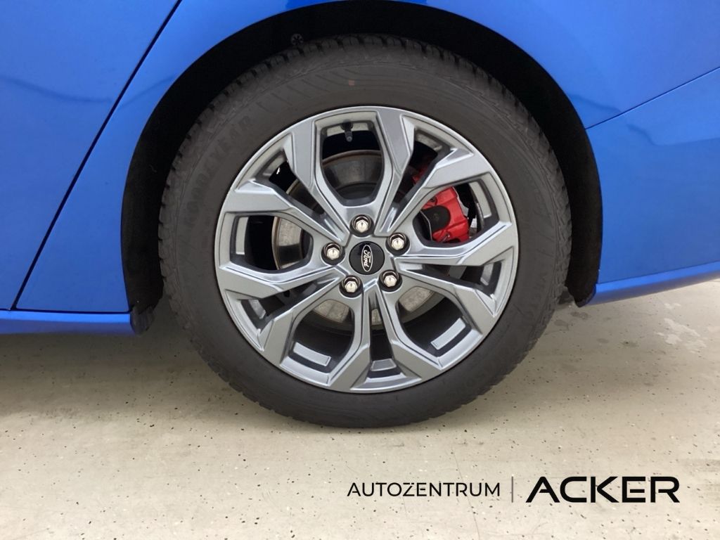 Ford Focus 1.5 EcoBlue Turnier ST-Line X 8AT. -50%*