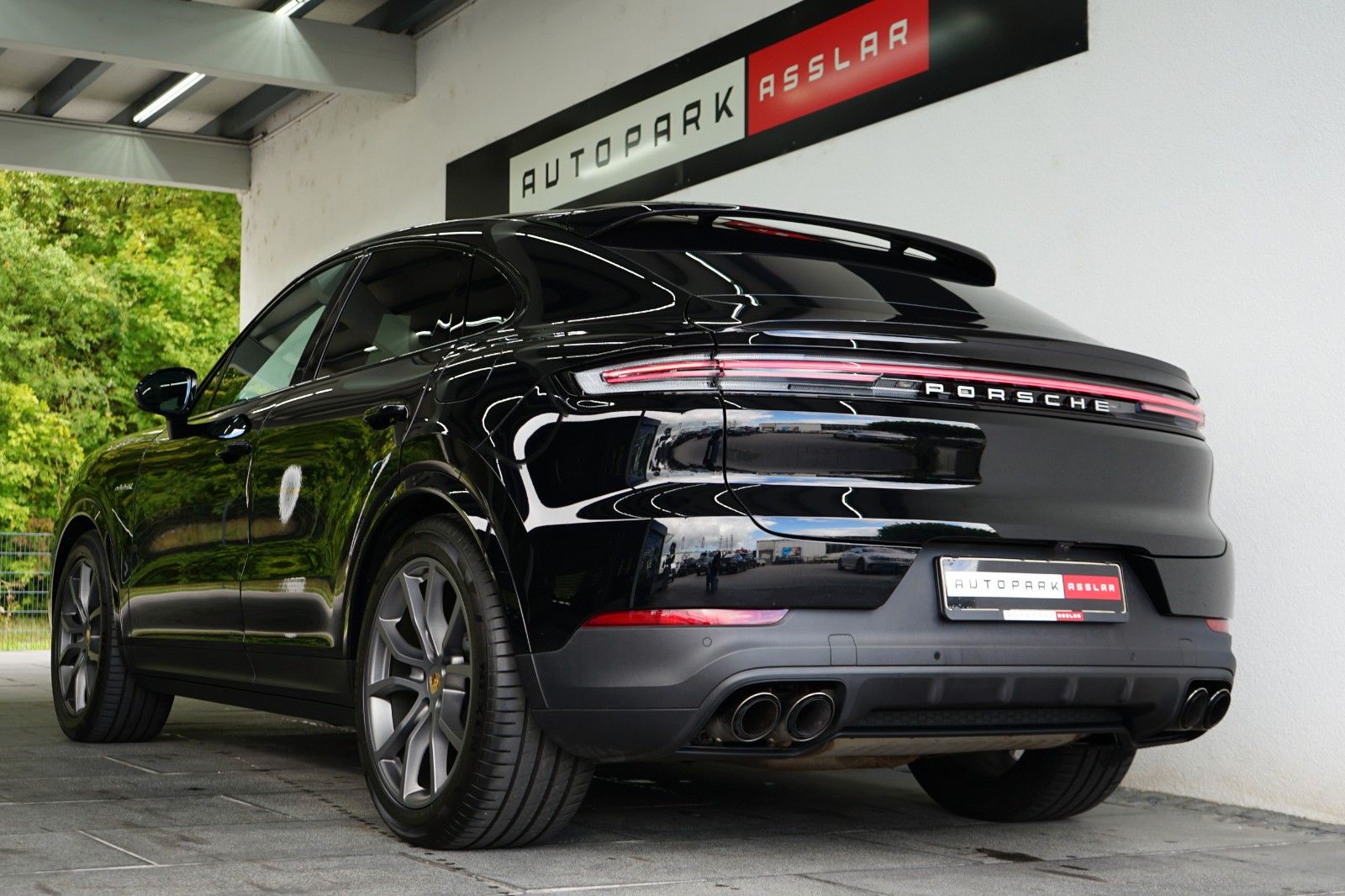Porsche Cayenne Coupe E-Hybrid/P-Display/HeadUp/PDCC/MEG