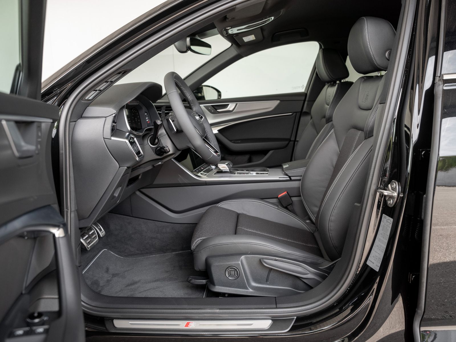 Audi A6 Avant 40 TDI S-Line Quattro S tronic - Samsaru's Car Outlet