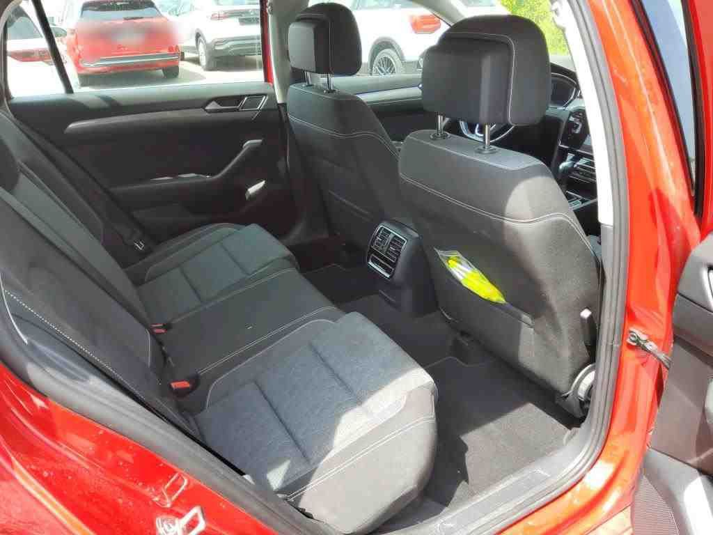 Volkswagen Passat Var. 2.0 TDI Business DSG - Samsaru's Car Outlet