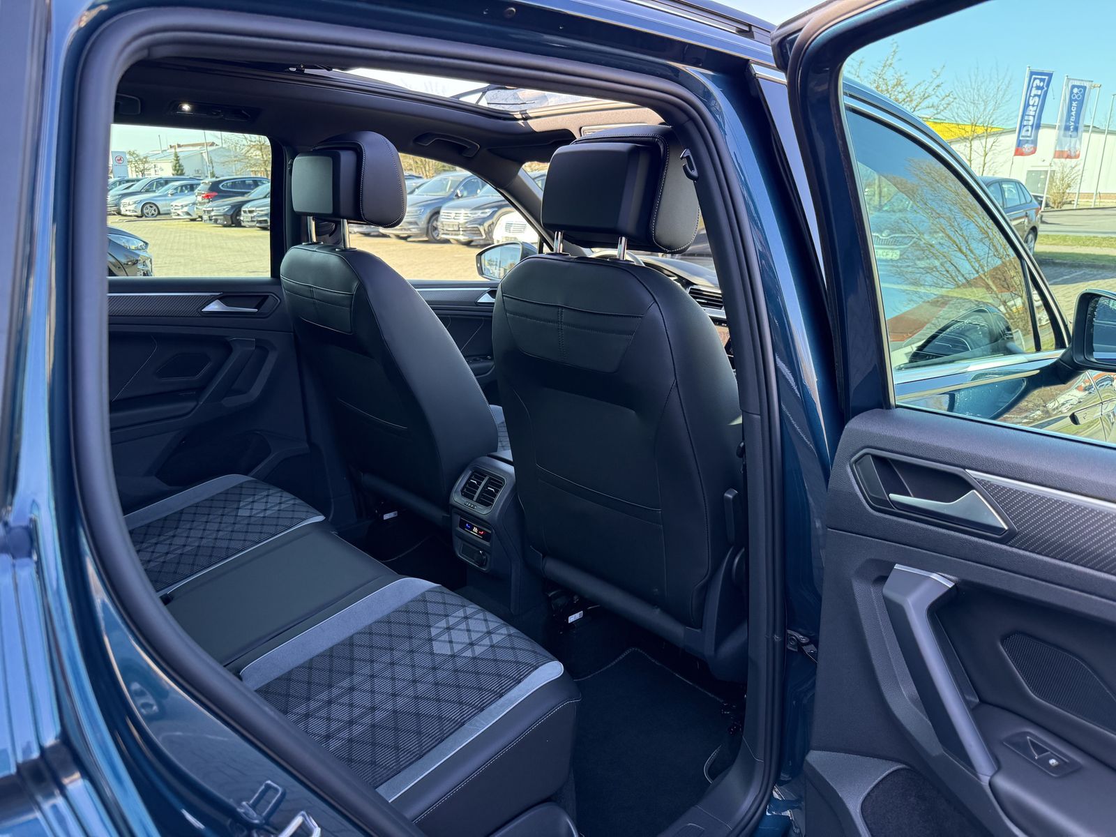Volkswagen Tiguan R-Line 4-Motion,Pano,AHK,R-Kam,Matrix,ACC