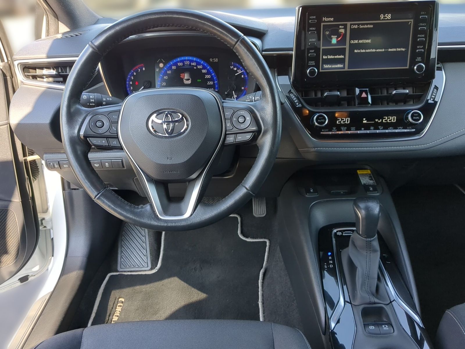 Toyota Corolla Touring Sports 2.0 Team - Samsaru's Car Outlet