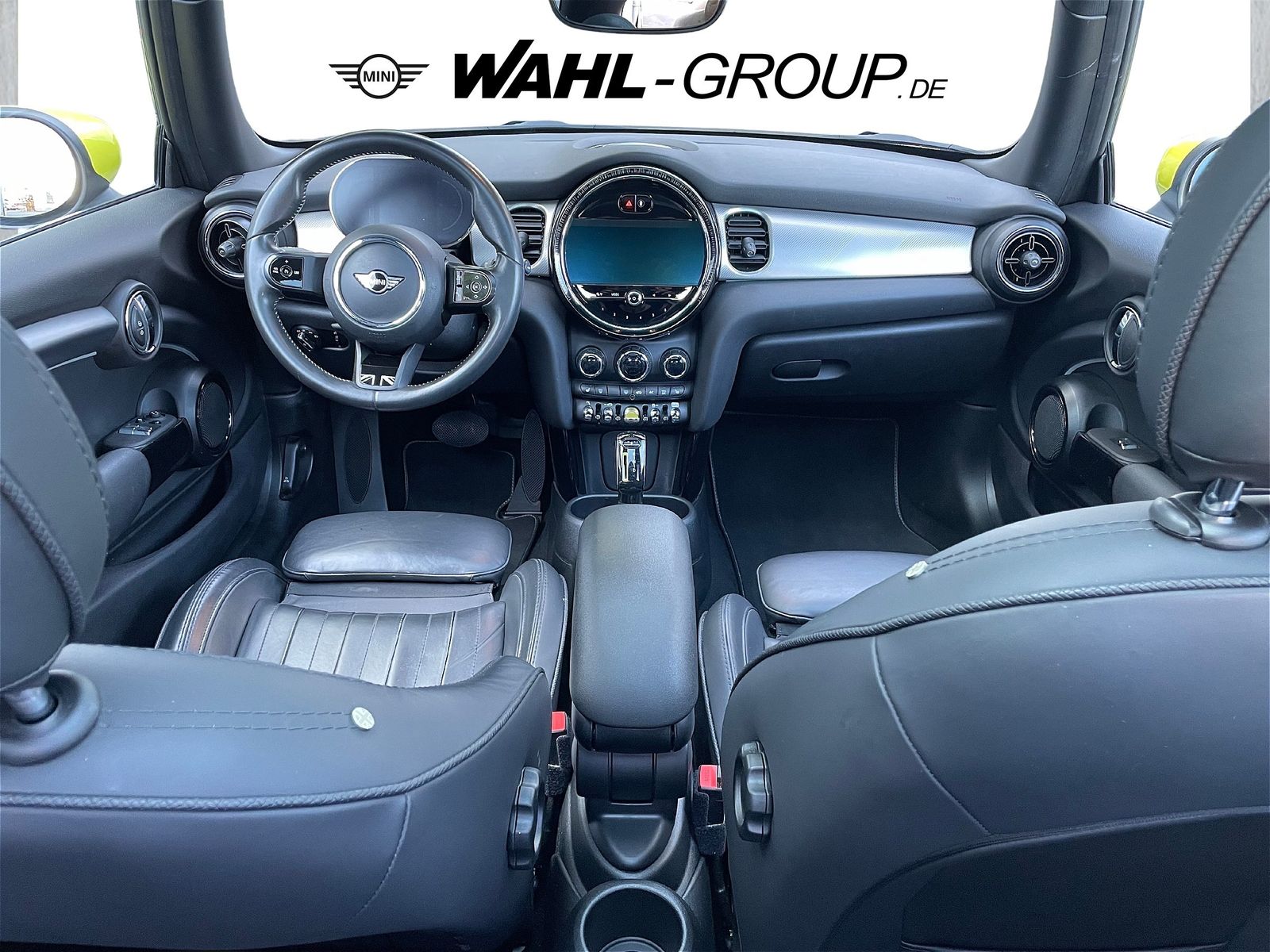 MINI Cooper SE YOURS TRIM - Samsaru's Car Outlet