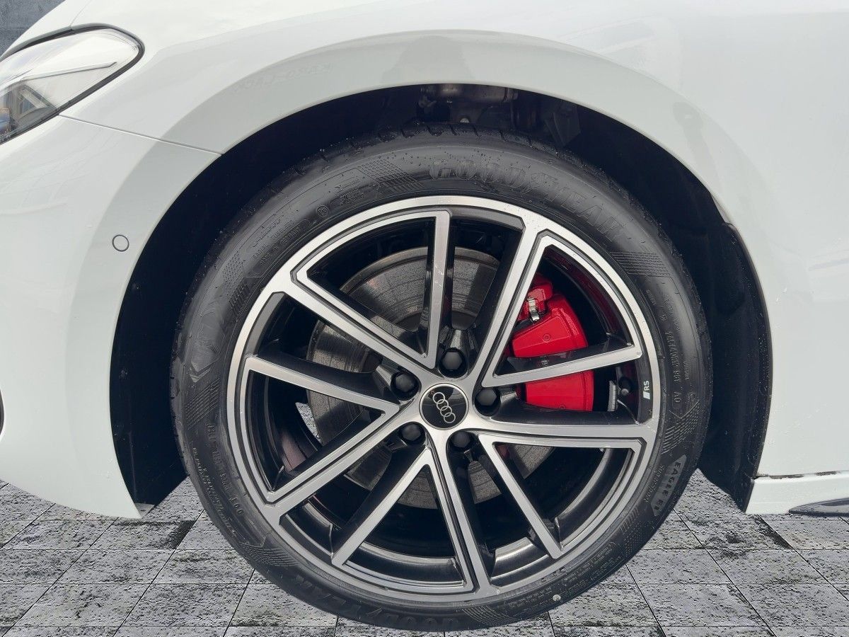 Audi A5 Lim e-hybrid 220kW S-LINE MATRIX+B&O+ACC+PANO