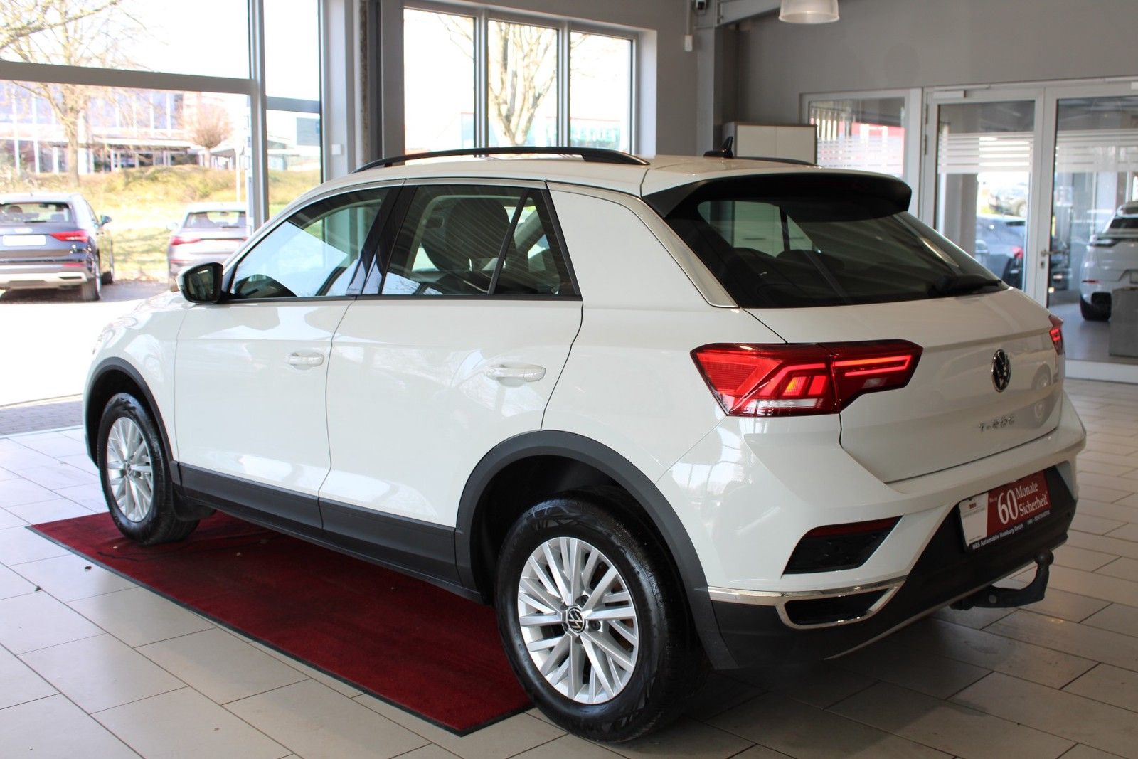 Volkswagen T-Roc 1.5 TSI DSG - Samsaru's Car Outlet