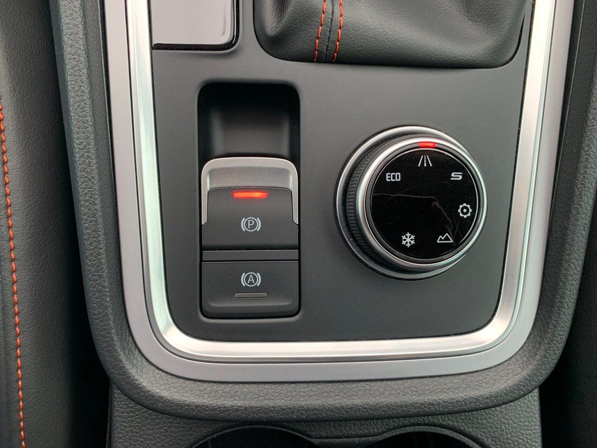 Seat Ateca FR 2.0 TSI DSG 4Drive AHK+NAVI+KAMERA+SHZ+