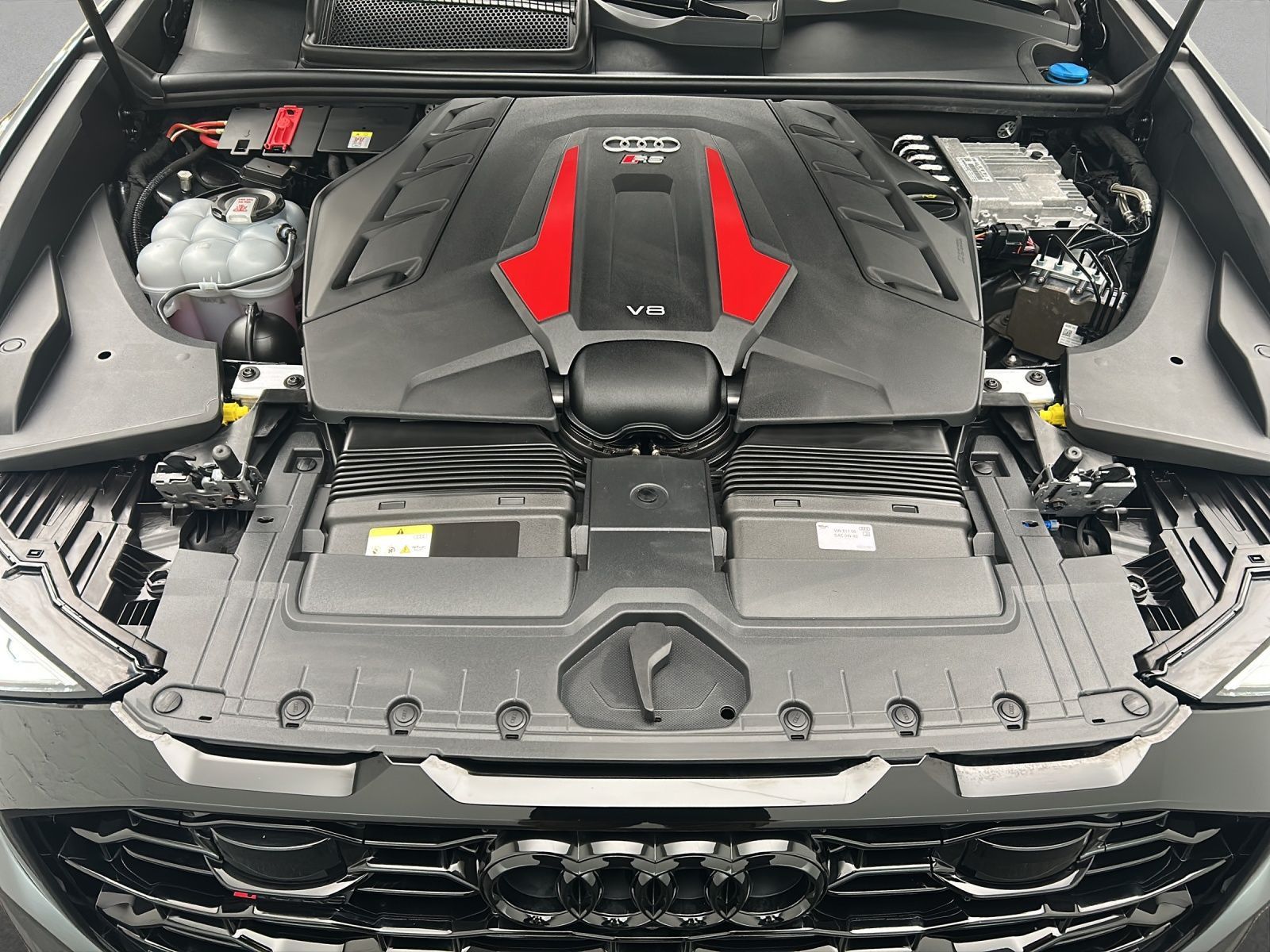 Audi RS Q8*Keramik*305 km/h*B&O*HUD*Pano*Standh*Matri