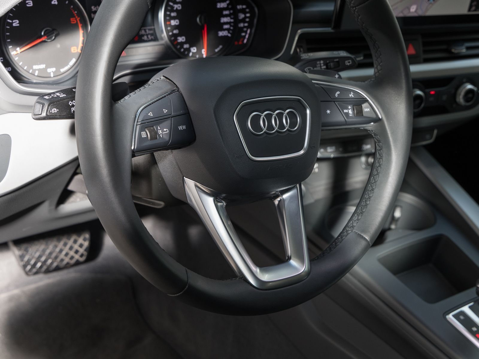 Audi A4 Avant 40 TDI BUSINESS - Samsaru's Car Outlet