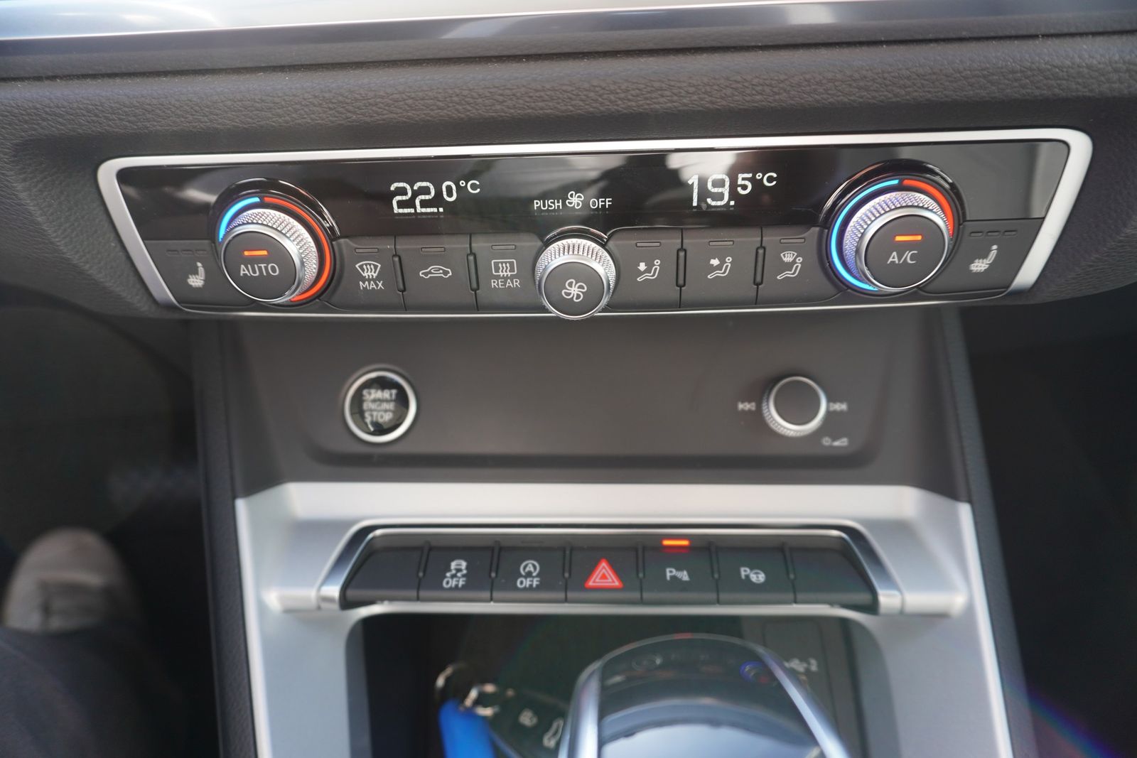 Audi Q3 40 2.0TDI quattro advanced - Samsaru's Car Outlet