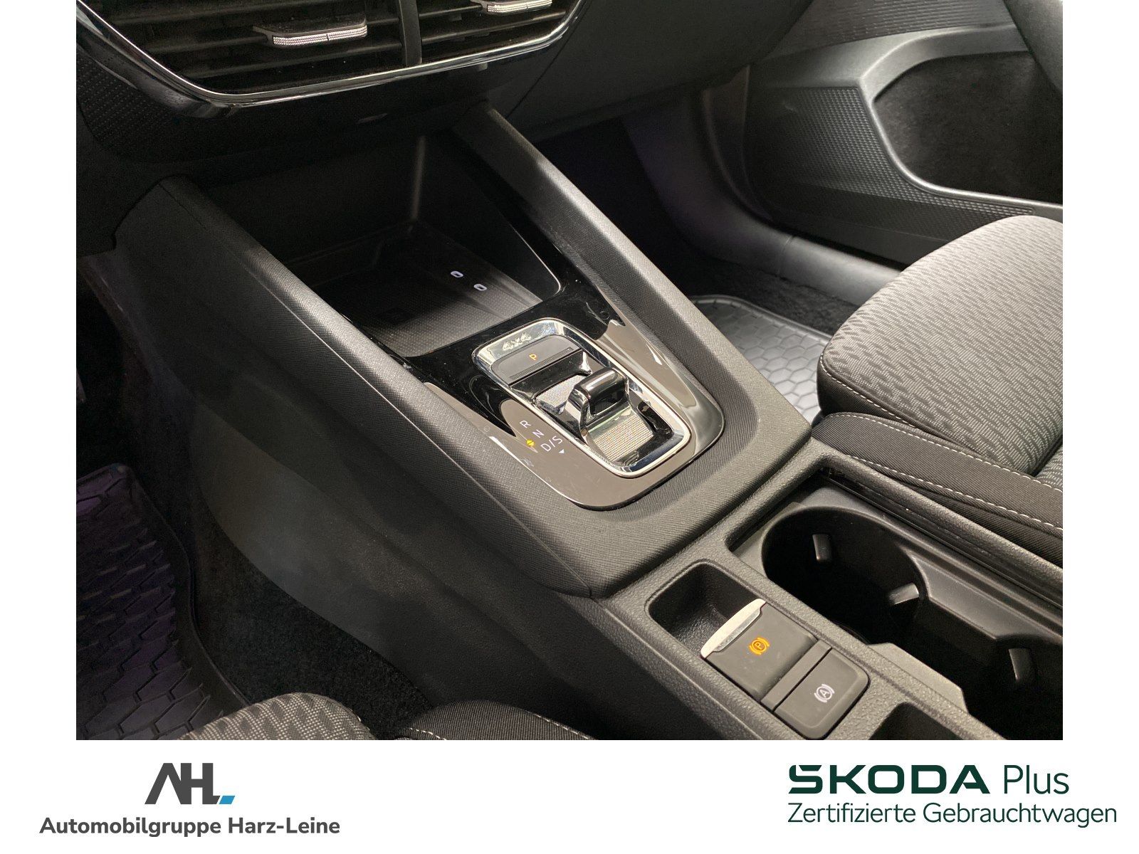 Skoda Octavia Combi 2.0 TDI Style 4x4 - Samsaru's Car Outlet