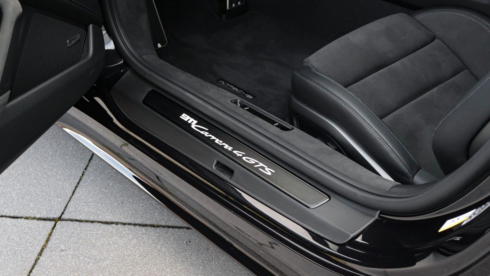 Porsche 911 992.2 Carrera 4 GTS Coupé,Lift,BOSE,Schiebe
