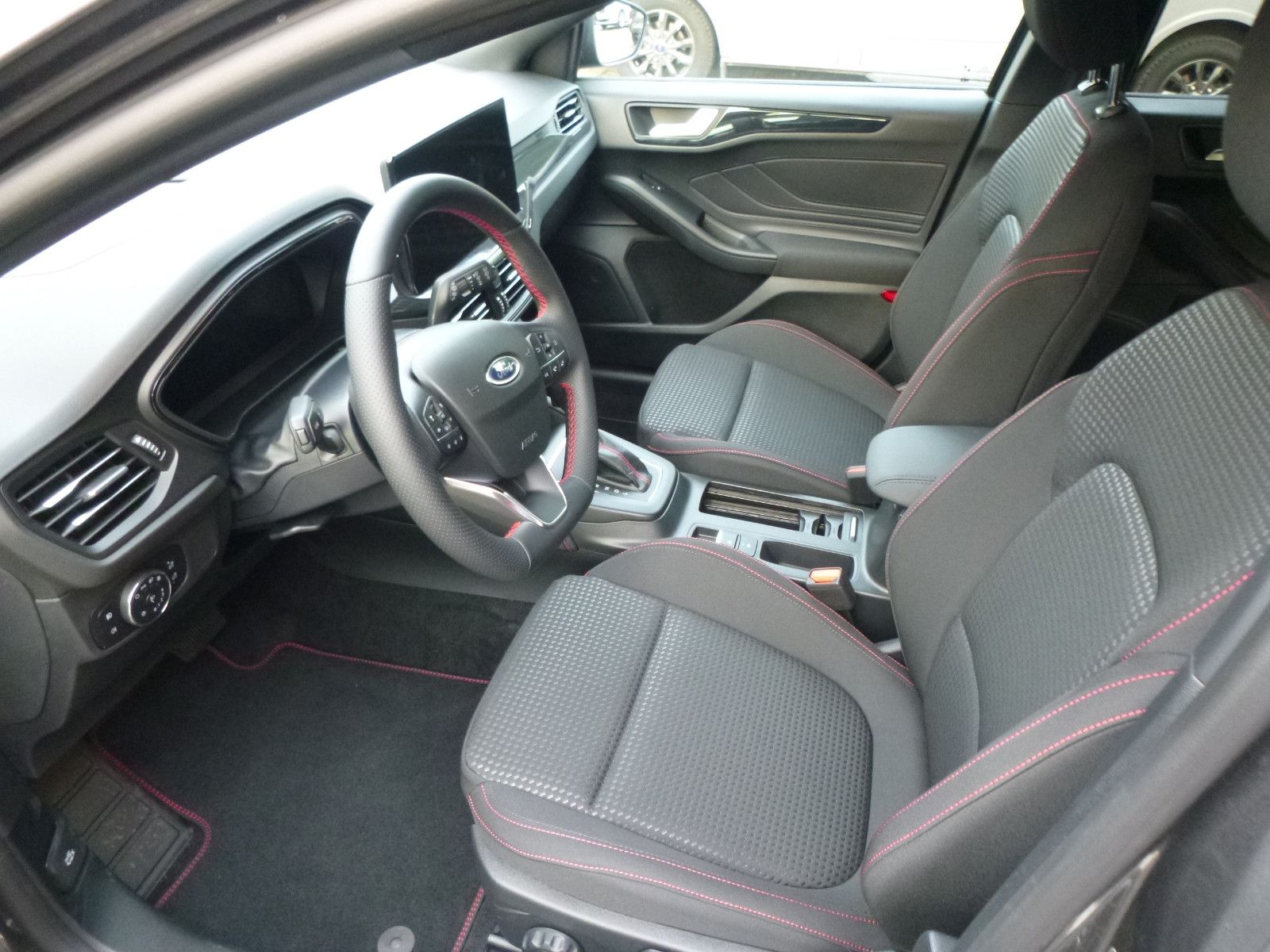Ford Focus Turnier 1.0 EcoBoost MHEV ST-Line X Auto