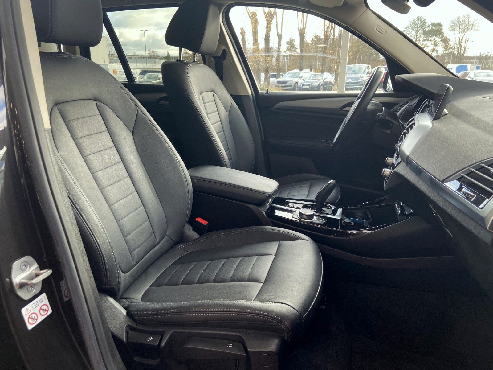 BMW X3 xDrive20i - Samsaru's Car Outlet