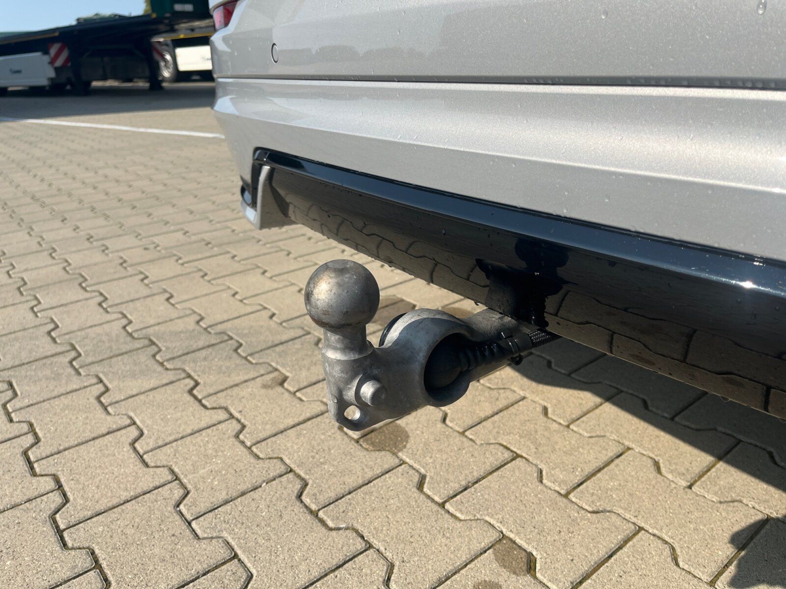 Volvo XC60 T6 AWD Plus Dark Recharge SITZH+AHK+RFK+TEM