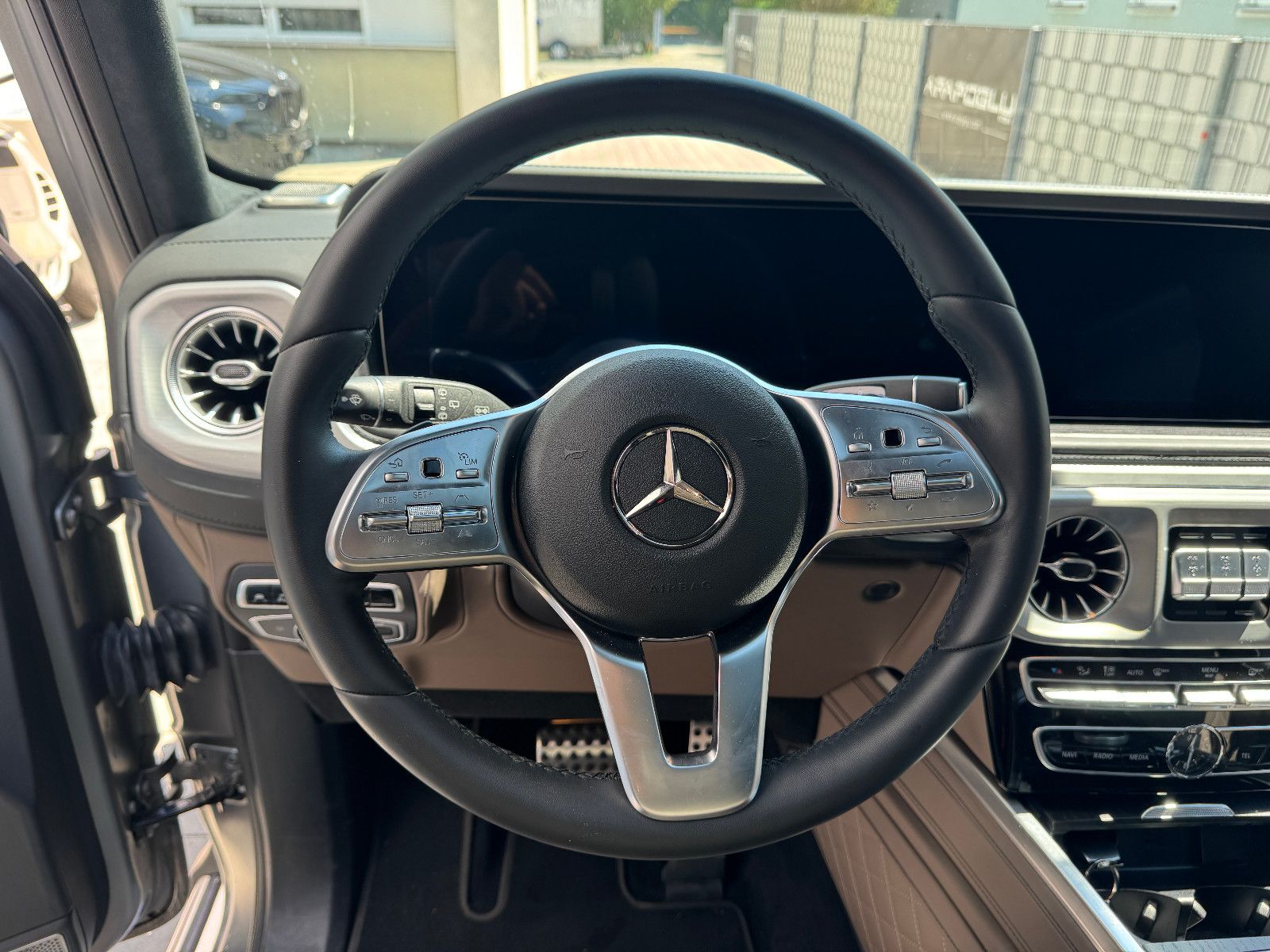 Mercedes-Benz G 500 AMG - Samsaru's Car Outlet