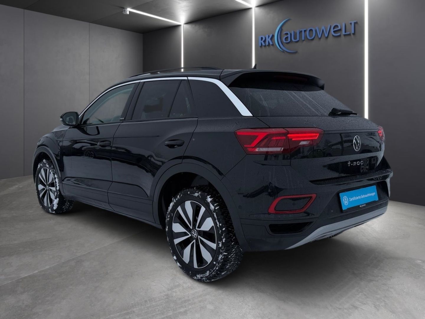 Volkswagen T-Roc Move 1.5 TSI - Samsaru's Car Outlet