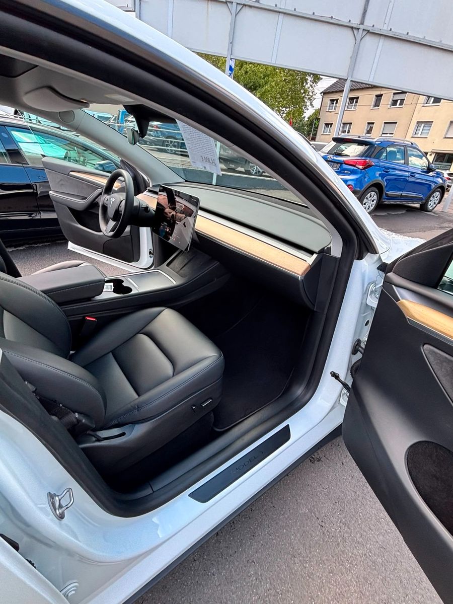 Tesla Model Y Long Range Dual AWD # AHK # incl.MWST