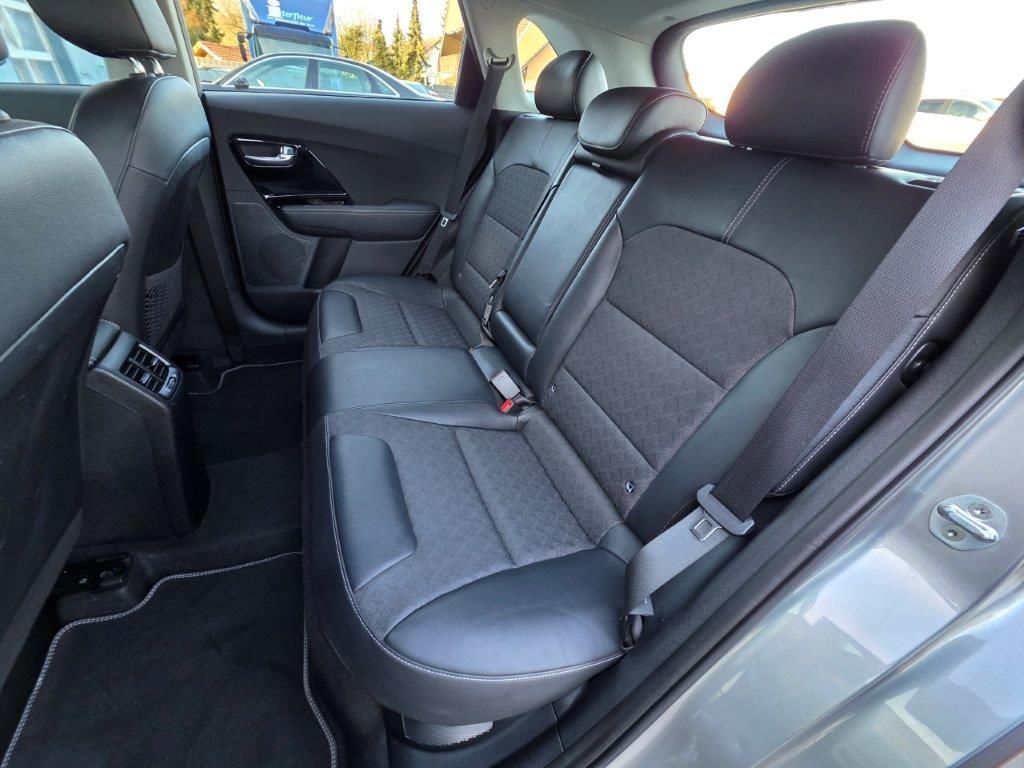 Kia Niro 1.6 GDI PHEV 2WD - Samsaru's Car Outlet