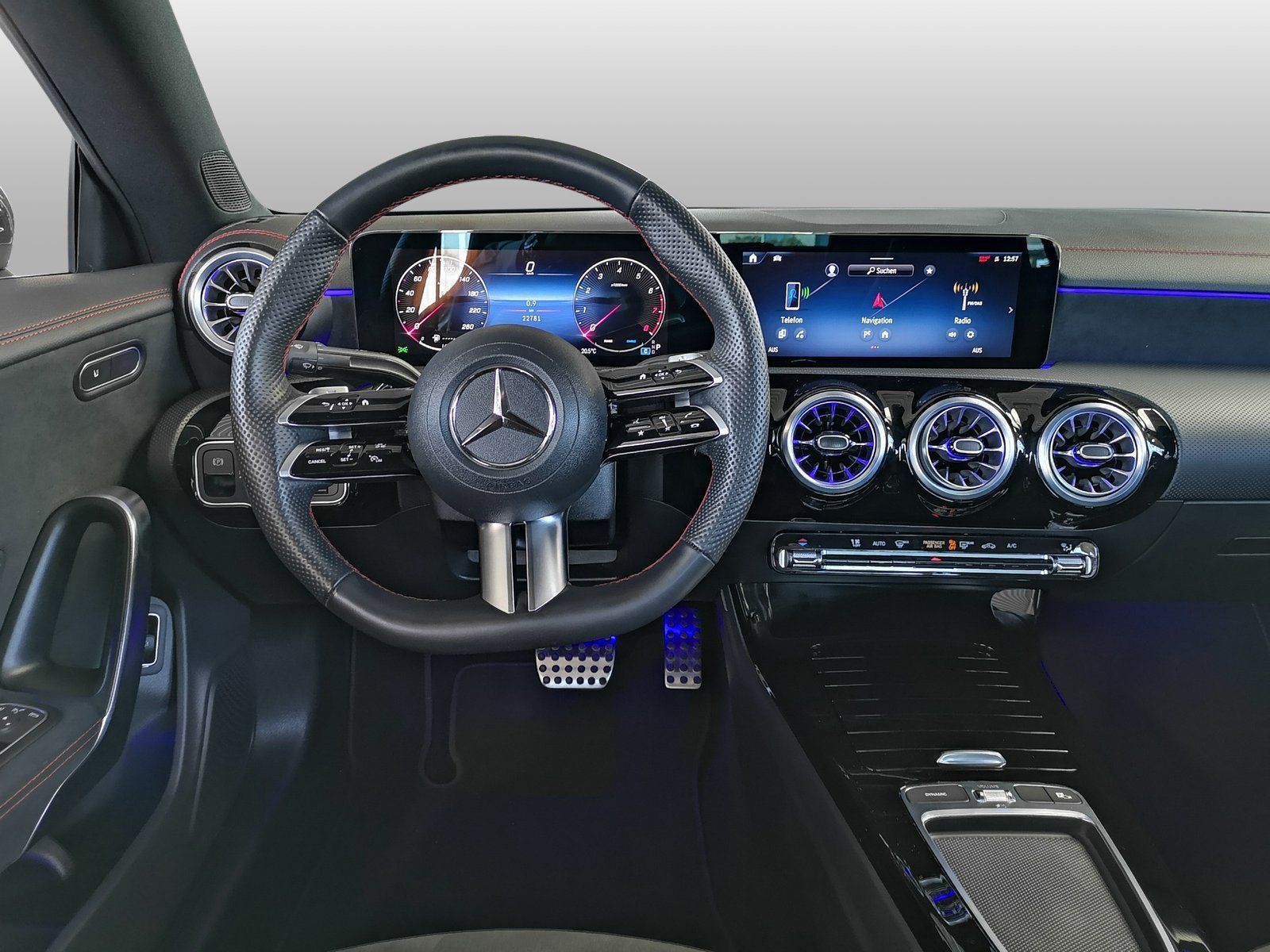 Mercedes-Benz CLA 200 Coupé AMG Line - Samsaru's Car Outlet