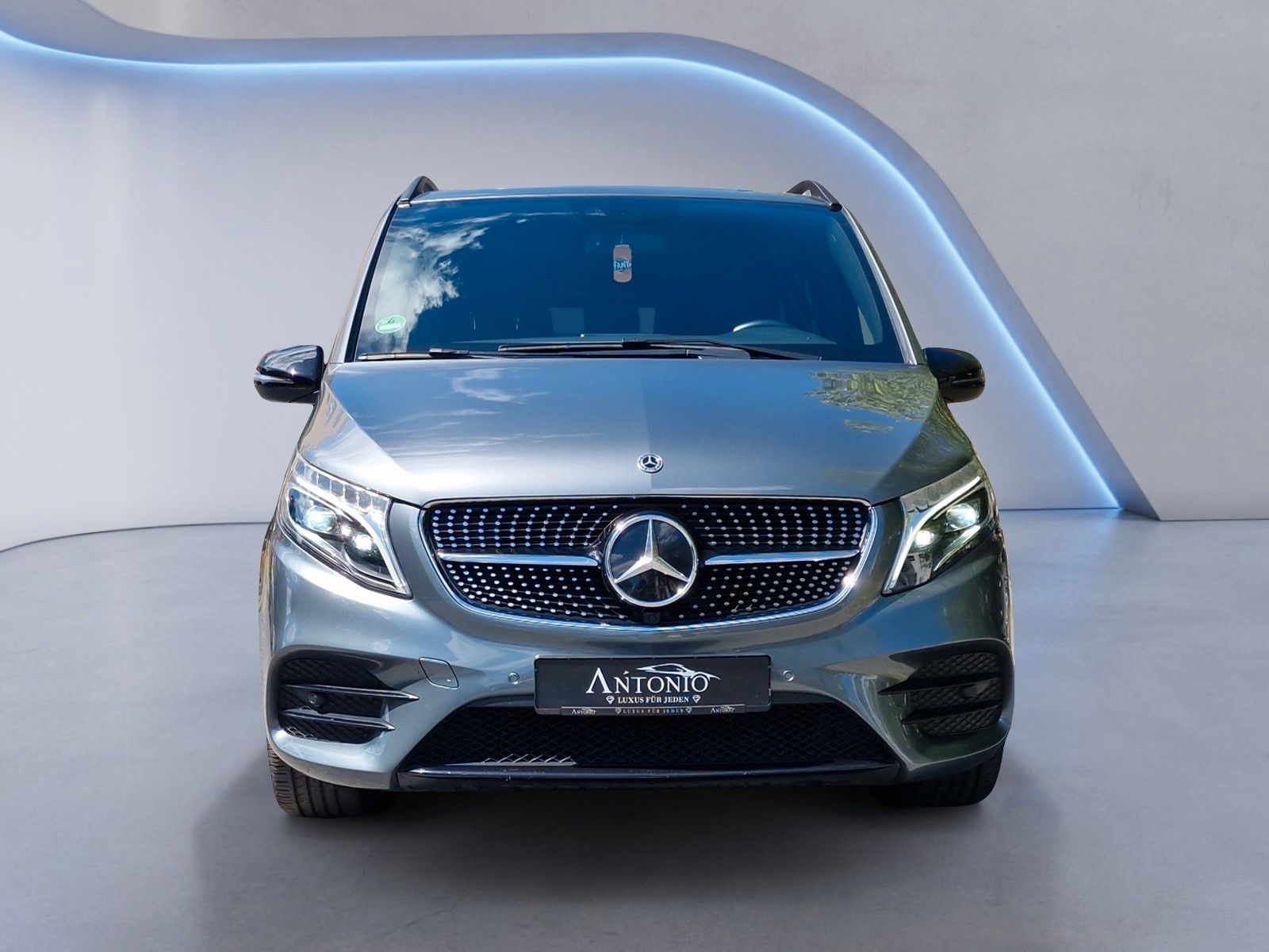 Mercedes-Benz V250d AMG-LINE - Samsaru's Car Outlet