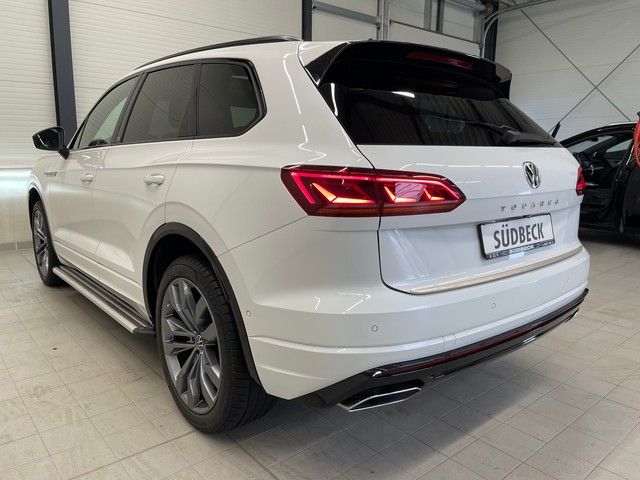 Volkswagen Touareg 3.0 TDI R-Line 4M - Samsaru's Car Outlet