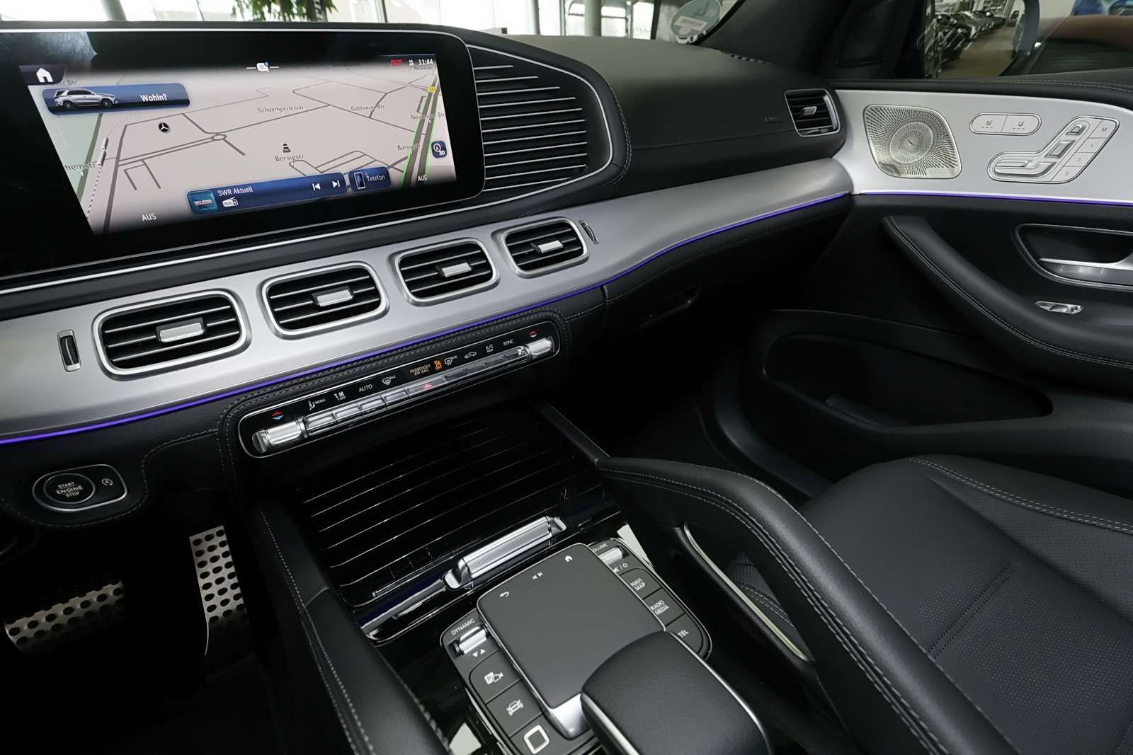 Mercedes-Benz GLE 450 d 4M AMG MBUX+360°+M-LED+AHK+Pano+HUD+22